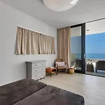 Villa Nina 2, *