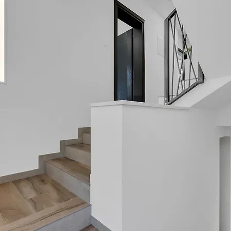Villa Nina 2,