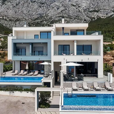 Villa Nina 2, *